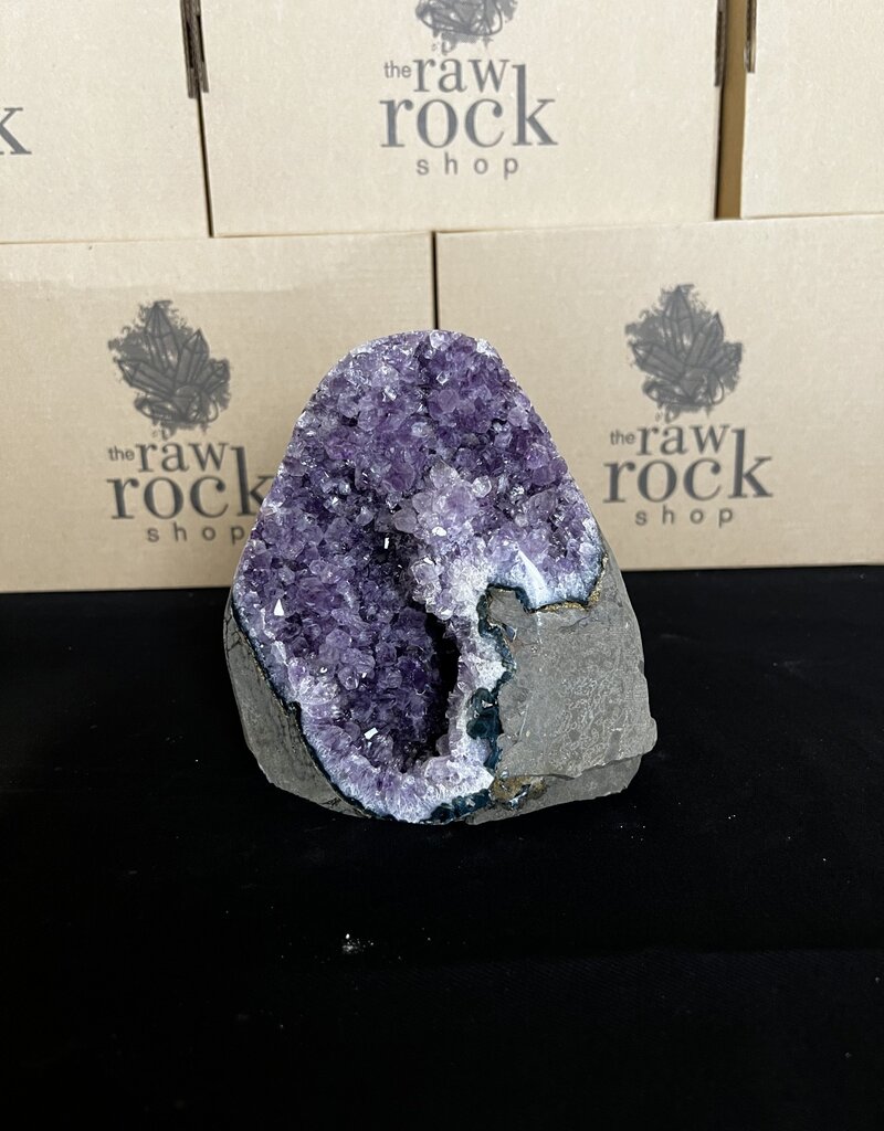 Amethyst Cut Base #145, 1688gr