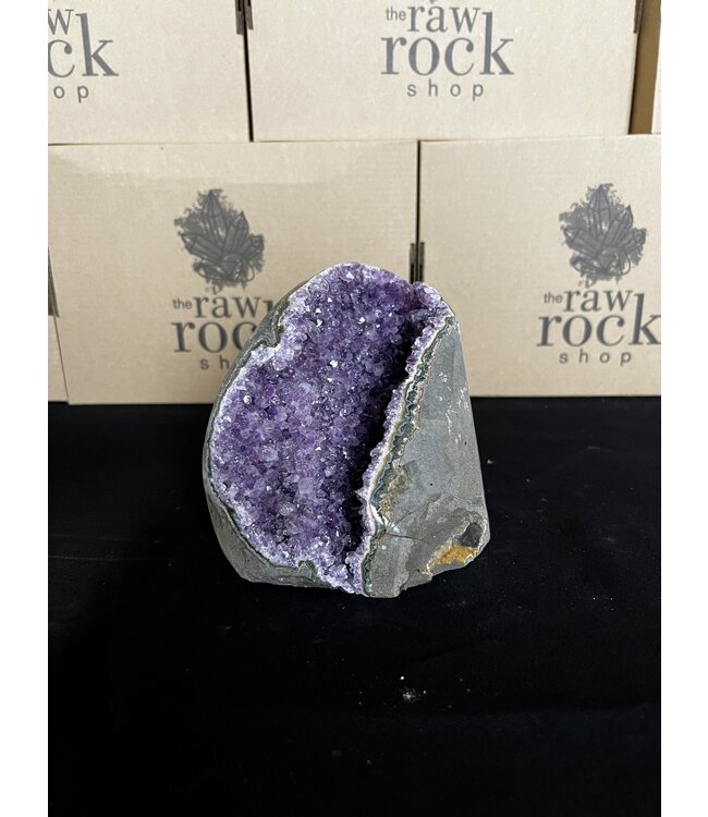 Amethyst Cut Base #152, 1734gr
