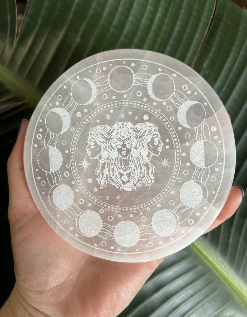 Selenite Round Charging Plate, Engraved Lunar Phases, 12cm