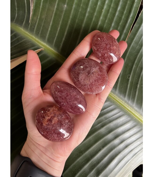 Strawberry Quartz Palm Stone, Size XX-Small [25-49gr]