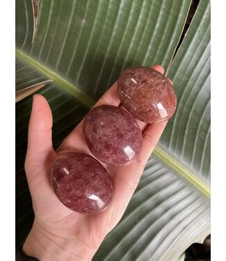 Strawberry Quartz Palm Stone, Size Small [75-99gr]