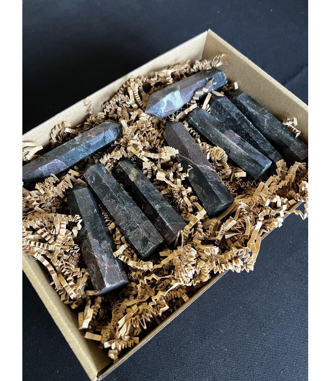 Garnet Points 1KG bulk lot