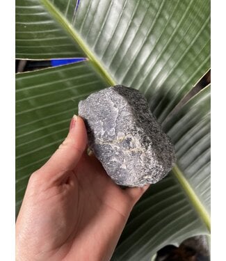 Rough Iolite Size 5 [400-499gr]