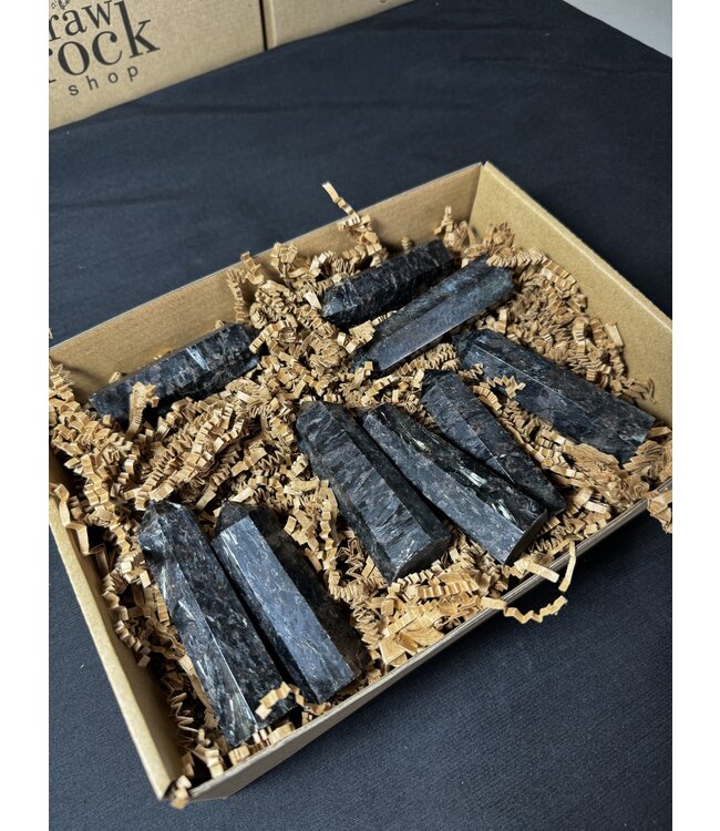 Arfvedsonite Points 1KG bulk lot