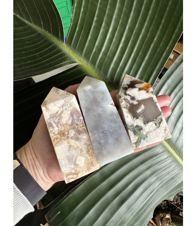 Flower Agate Point, 4-sided, Size Giant-Plus [225-249gr]