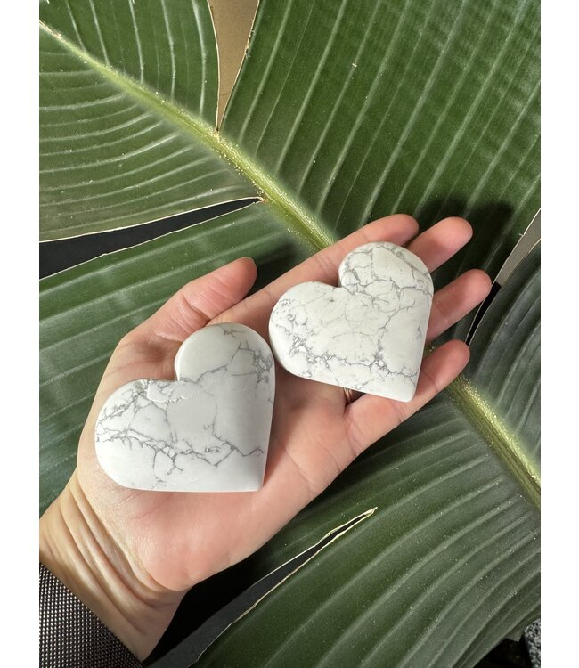Howlite Heart, Size Large [125-149gr]