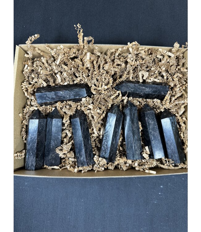 Arfvedsonite Points 1KG bulk lot