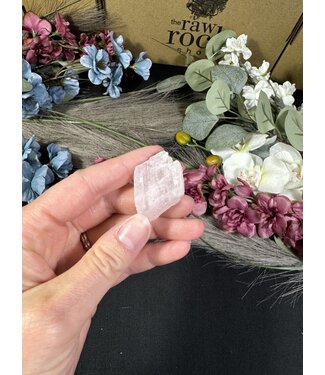 Rough Kunzite Piece #139, 16gr