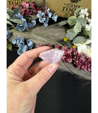 Rough Kunzite Piece #140, 38gr