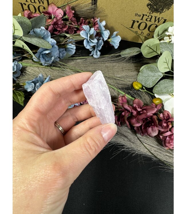 Rough Kunzite Piece #146, 30gr