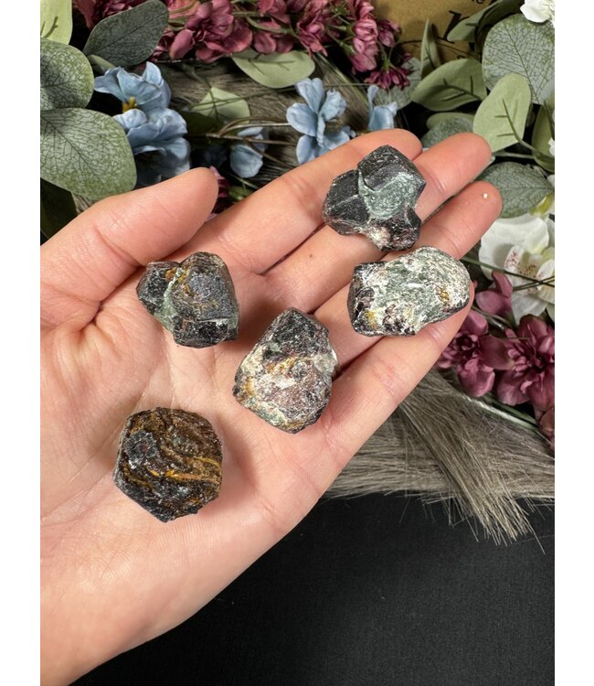 Pyrope Garnet #86, 104gr