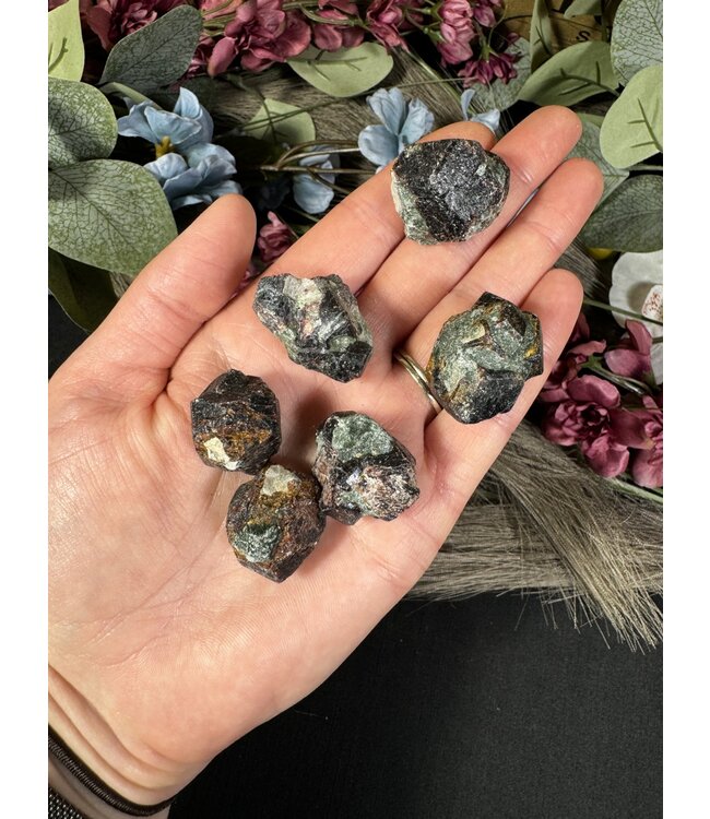 Pyrope Garnet #90, 118gr