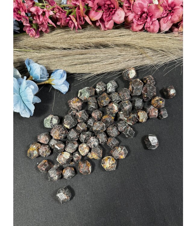 Pyrope Garnet Raw Bulk 500gr Pack