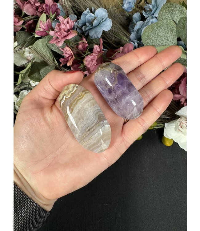 Amethyst Agate Palm Stone, Size XX-Small [25-49gr]