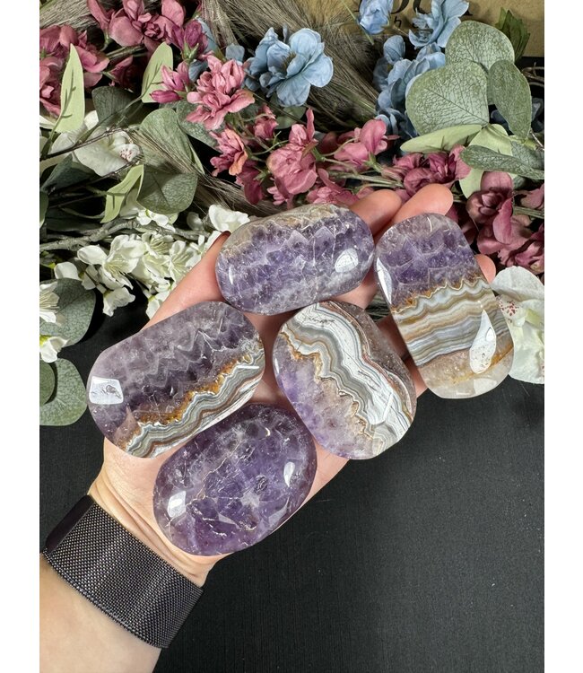 Amethyst Agate Palm Stone, Size Small [75-99gr]