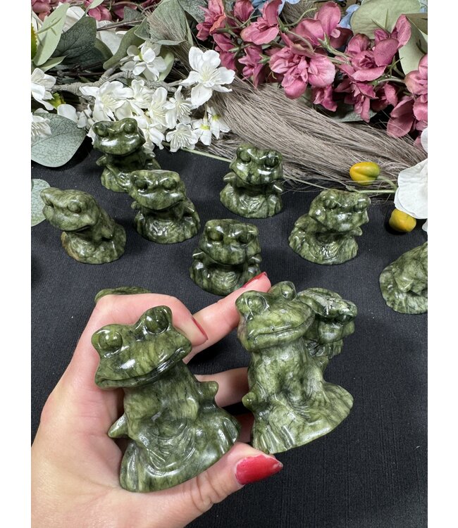6cm Green Jade Froggie Carving