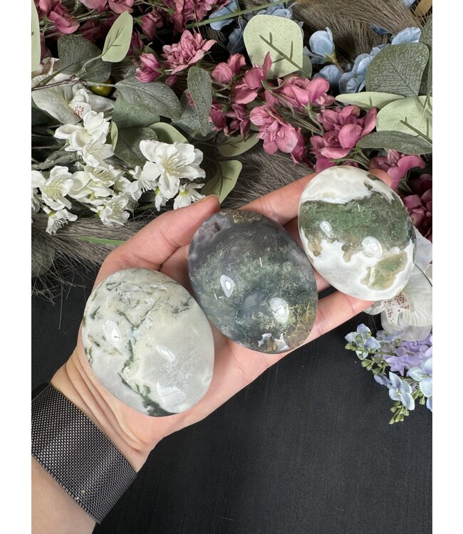 Moss Agate Palm Stone, Size Large [125-149gr]