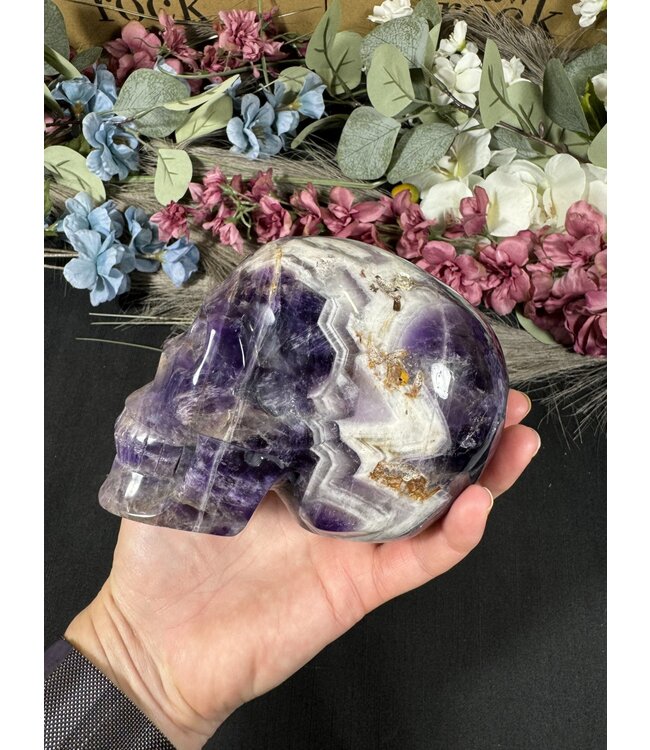 Chevron Amethyst Skull #7, 1290gr