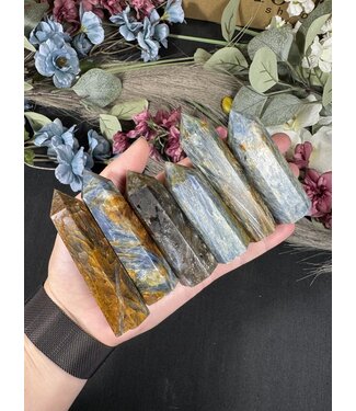Kyanite Point, Size Large [75-99gr]