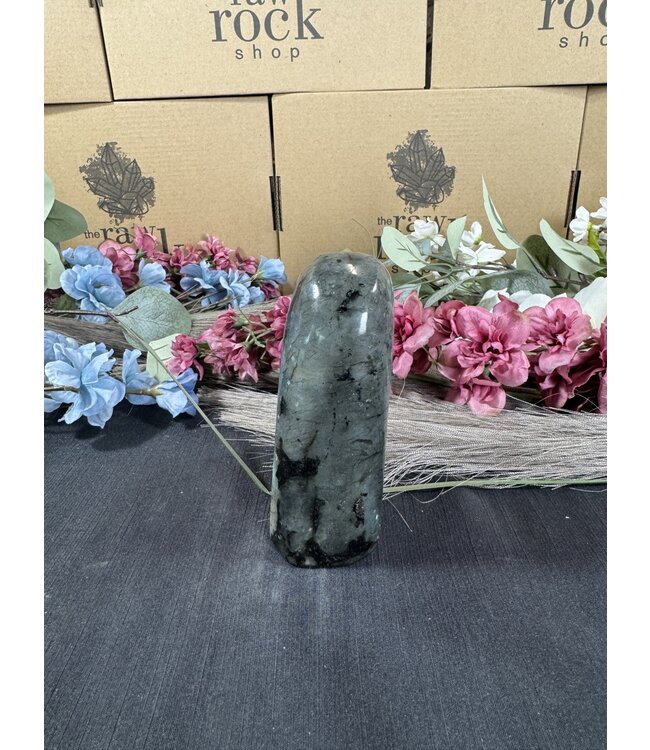 Labradorite Freeform #115, 650gr