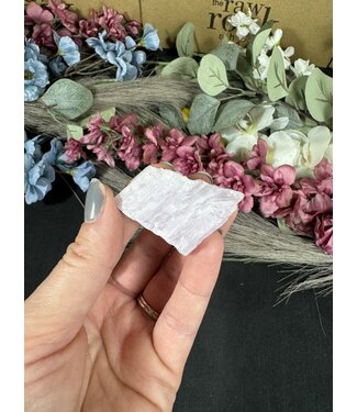 Rough Kunzite Piece #159, 34gr