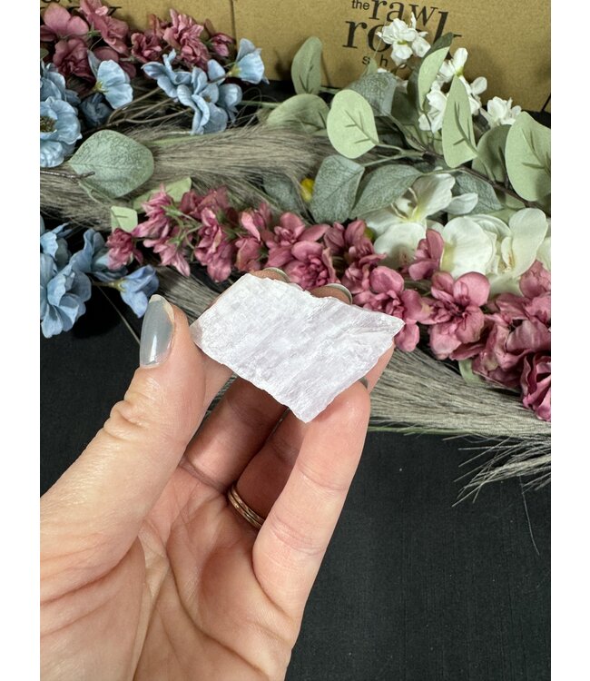 Rough Kunzite Piece #159, 34gr