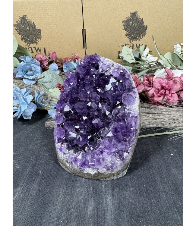 Amethyst Cut Base #288, 1172gr