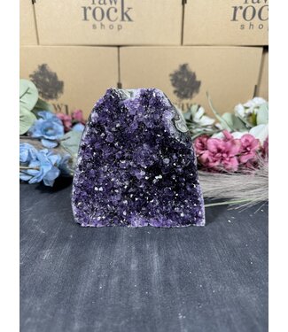 Amethyst Cut Base #296, 1138gr