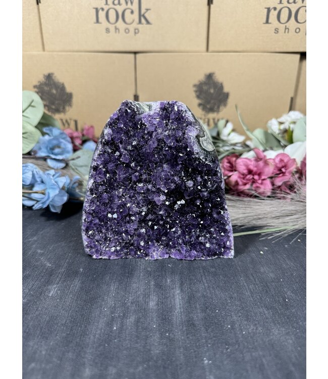 Amethyst Cut Base #296, 1138gr