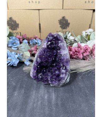 Amethyst Cut Base #342, 1320gr