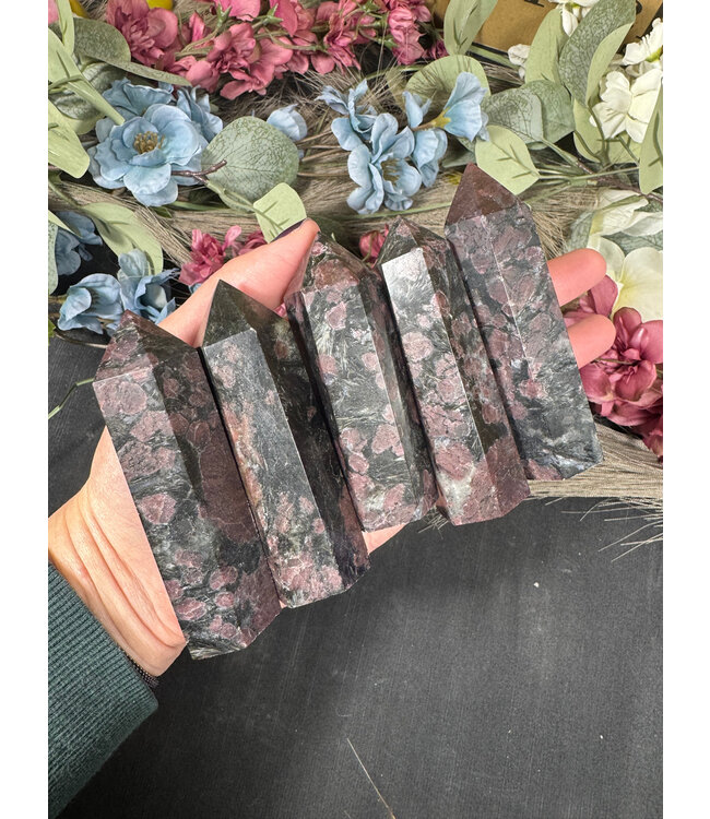 Garnet Point, Size XX-Large [125-149gr]