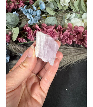 Rough Kunzite Piece #180, 46gr