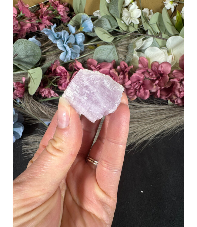 Rough Kunzite Piece #181, 24gr