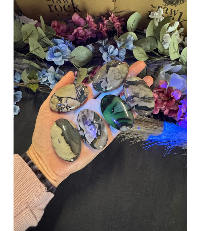 Fluorescent Agate Palm Low Glow, Size XX-Small [25-49gr]