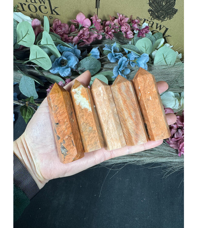 Peach Moonstone Point, Size Large [75-99gr]