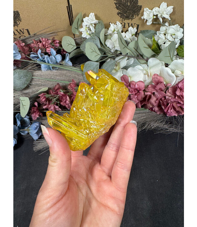 Yellow Aura Cluster #102, 186gr