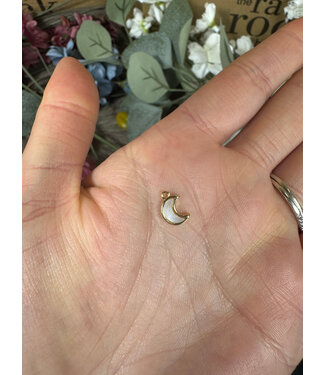 Golden Moon Shell Charm 10mm x 7mm 1 Pack