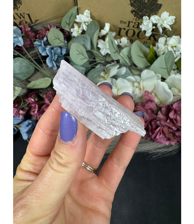 Rough Kunzite Piece #194, 32.5gr