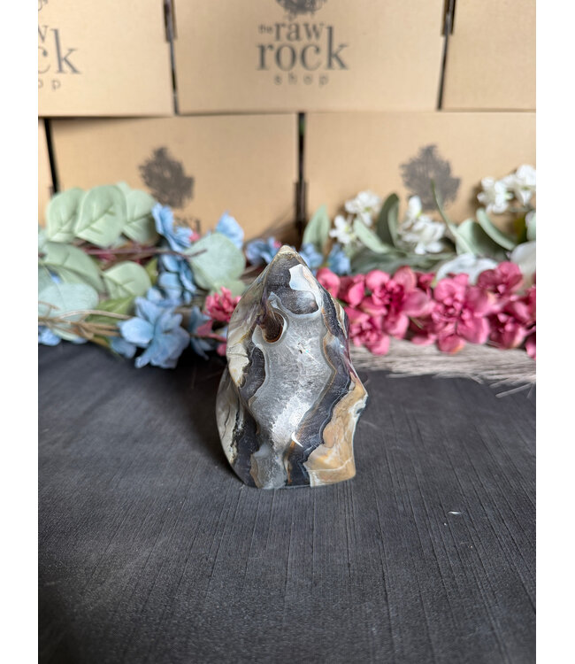 Fluorescent Agate Flame #2, 512gr