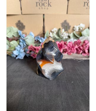 Fluorescent Agate Flame #1, 550gr