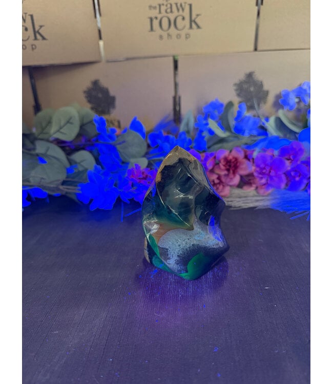 Fluorescent Agate Flame #1, 550gr