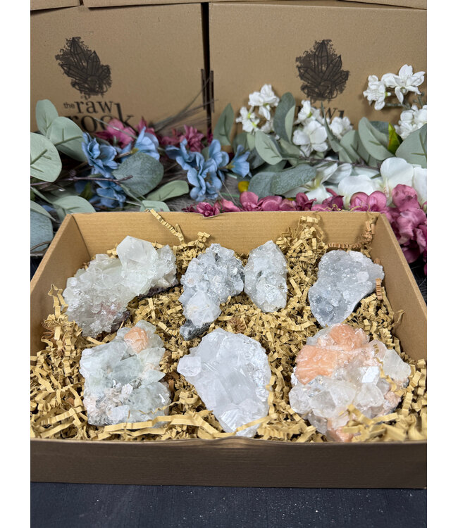 Apophyllite Specimen Bulk Lot #3, 1028gr