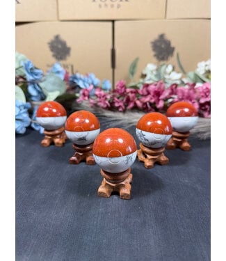 Pokeball Carving with Stand, 39mm, Pokémon Carving