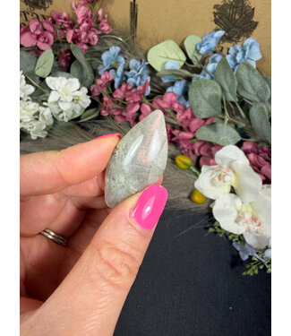 Labradorite Cabochon #22, 7.77gr