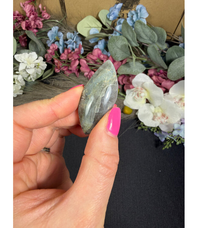 Labradorite Cabochon #17, 11.35gr