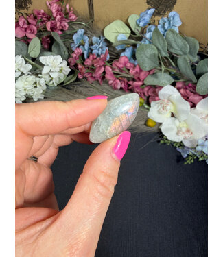 Labradorite Cabochon #1, 4.97gr