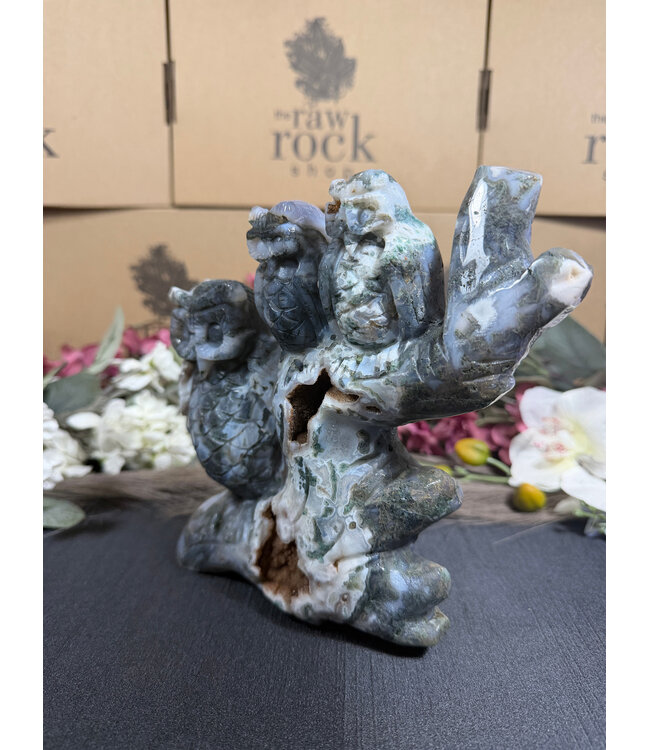 Moss Agate Owl Carving 1532gr