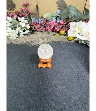 Clear Quartz Sphere #40, 34.6mm, 57.17gr