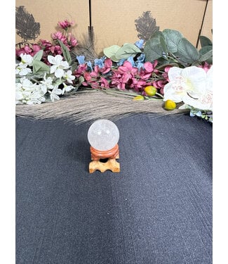 Clear Quartz Sphere #37, 30.7mm, 40.49gr