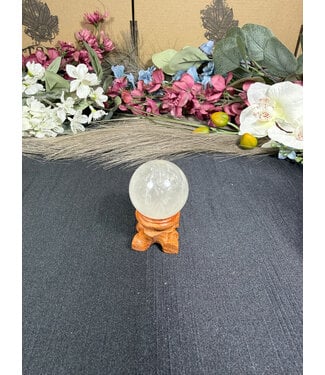 Clear Quartz Sphere #27, 36.2mm, 66.08gr